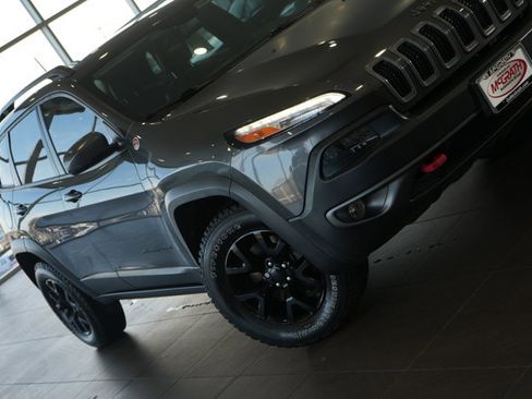 Used 2016 Jeep Cherokee Trailhawk w/ Comfort/Convenience Group image 4