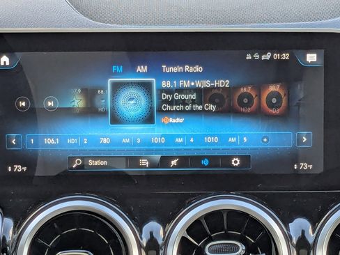 Used 2020 Mercedes-Benz GLB 250 4MATIC image 21