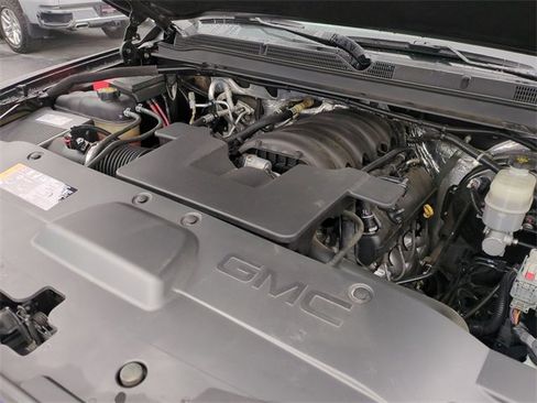 Used 2018 GMC Yukon Denali image 27