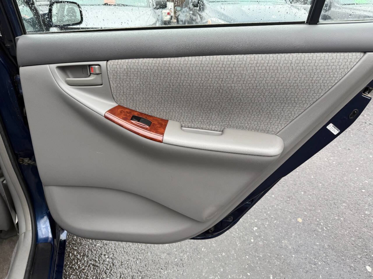 Used 2004 Toyota Corolla CE FWD image 28