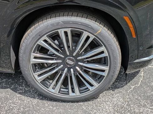 New 2026 Cadillac Vistiq Premium Luxury w/ LPO, Floor Liner Package image 11