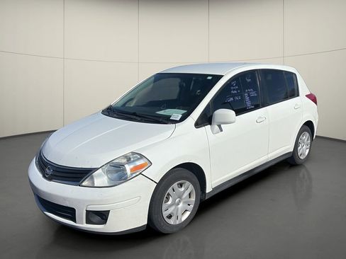 Used 2012 Nissan Versa 1.8 S image 3