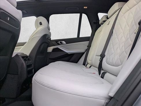 New 2026 BMW X5 xDrive50e image 17