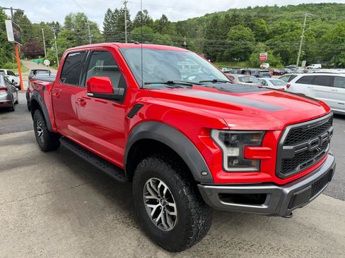 Used 2018 Ford F150 Raptor w/ Equipment Group 802A Luxury AWD/4WD image 3