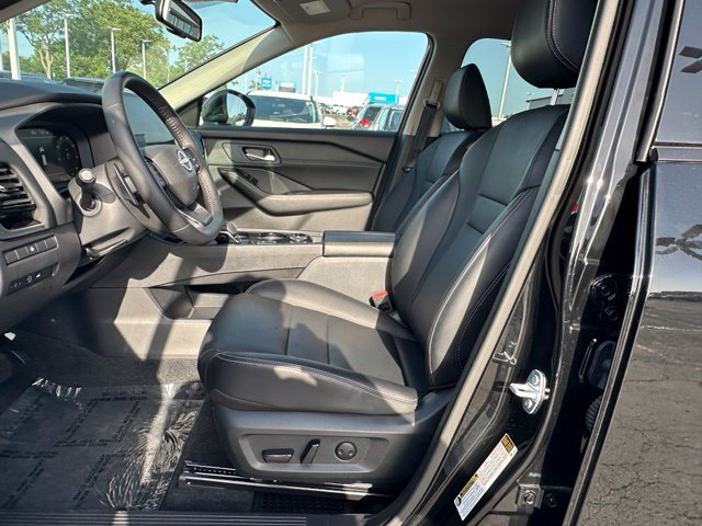 Used 2026 Nissan Rogue SL AWD/4WD image 23