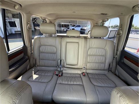 Used 2006 Lexus LX 470 4WD image 36