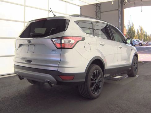 Used 2018 Ford Escape SEL image 5