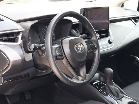 Used 2024 Toyota Corolla LE FWD image 12