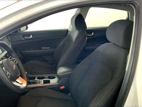 Used 2020 Kia Optima LX FWD image 11
