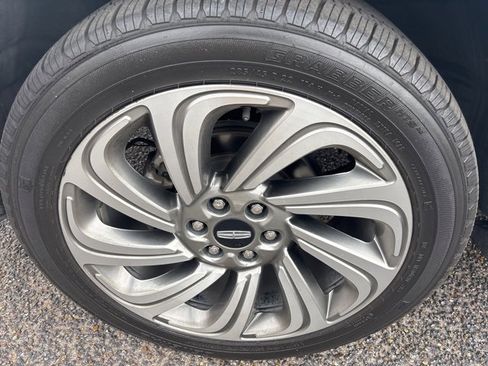 Used 2023 Lincoln Navigator Reserve image 19