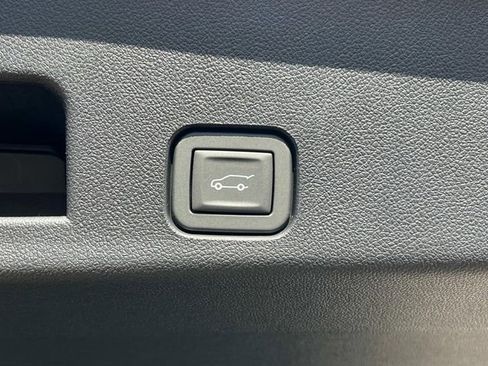 New 2026 Chevrolet Traverse LT image 7