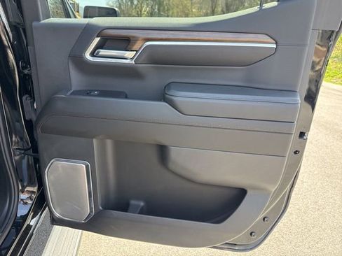 Used 2025 Chevrolet Silverado 1500 High Country w/ Midnight Edition image 10