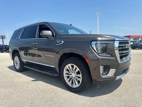 Used 2021 GMC Yukon SLT w/ SLT Premium Package AWD/4WD image 11