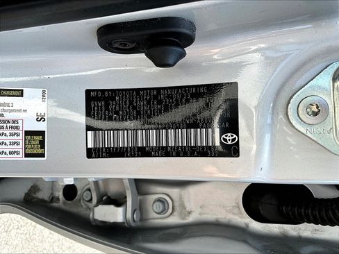 Used 2024 Toyota Corolla LE FWD image 19