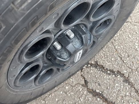 Used 2025 Ford F250 Platinum w/ Platinum Plus Package image 6