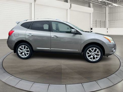 Used 2011 Nissan Rogue SV w/ SL Pkg image 2
