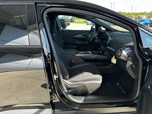 New 2026 Chevrolet Equinox EV LT w/ Comfort Package image 34