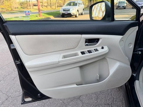 Used 2014 Subaru Crosstrek 2.0i Premium w/ Moonroof Package image 35