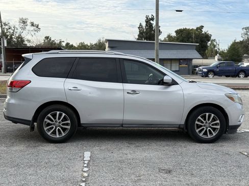 Used 2015 Nissan Pathfinder SV FWD image 8