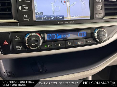 Used 2018 Toyota Highlander Limited Platinum AWD/4WD image 35