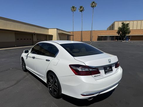 Used 2016 Honda Accord EX-L image 5