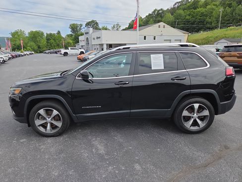 Certified 2021 Jeep Cherokee Limited AWD/4WD image 7