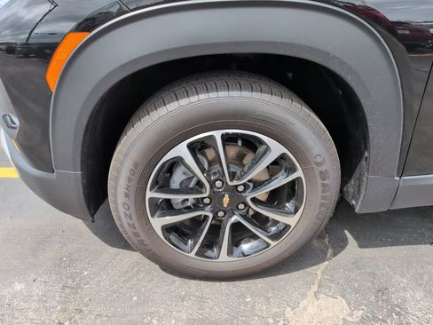 Used 2025 Chevrolet TrailBlazer LT FWD image 12