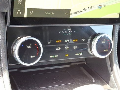 Certified 2025 Jaguar F-PACE R-Dynamic S image 25