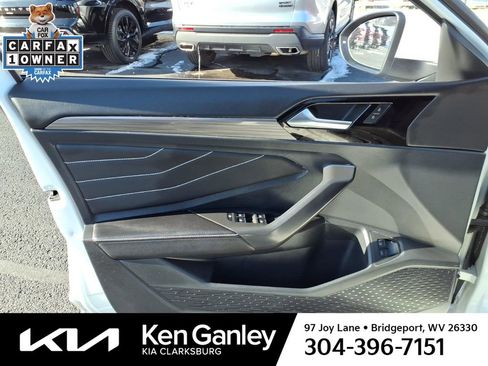 Used 2023 Volkswagen Jetta SEL image 10