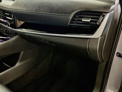 Used 2025 Nissan Rogue SL w/ SL Premium Package FWD image 34