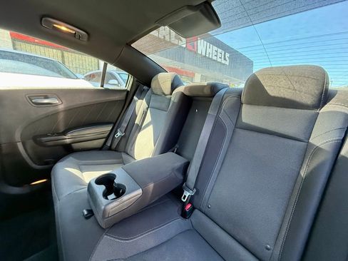 Used 2017 Dodge Charger R/T w/ Blacktop Package RWD image 28