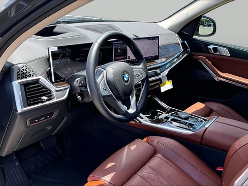 Used 2026 BMW X7 xDrive40i AWD/4WD image 17