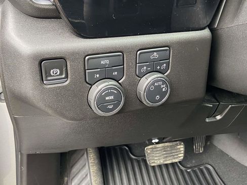 Used 2026 Chevrolet Silverado 1500 LT AWD/4WD image 21