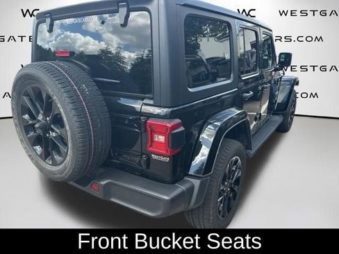 Used 2023 Jeep Wrangler Unlimited Sahara w/ Cold Weather Group AWD/4WD image 33