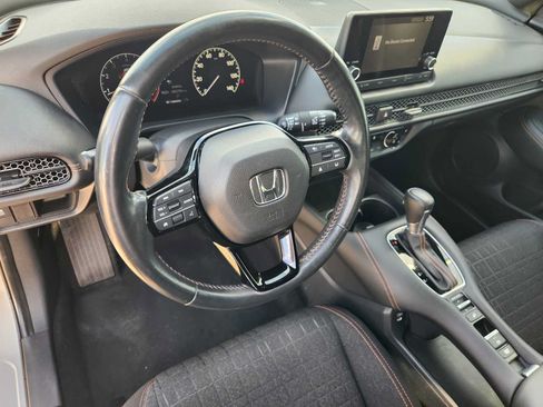 Used 2024 Honda HR-V Sport image 2