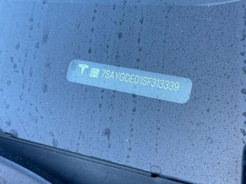 Used 2025 Tesla Model Y Long Range RWD image 3