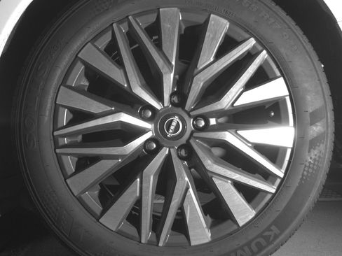 Used 2025 Nissan Altima 2.5 SV image 14