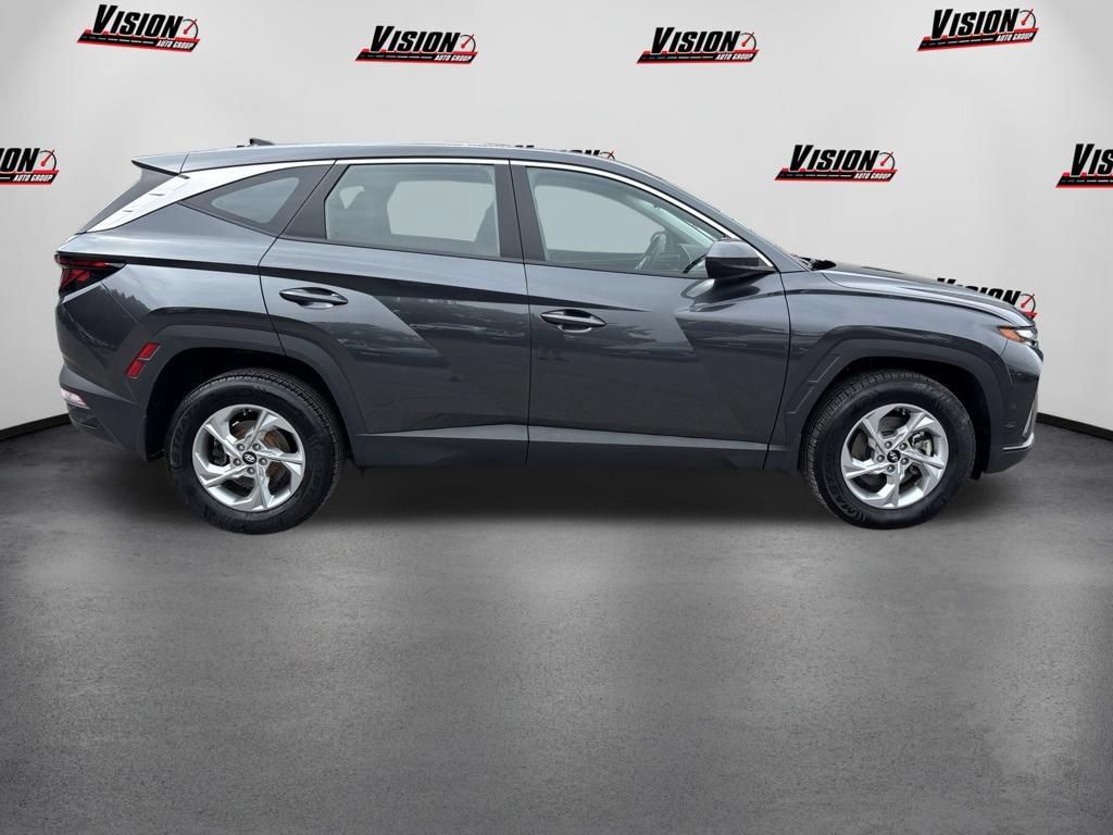 Used 2024 Hyundai Tucson SE AWD/4WD image 4
