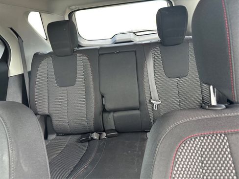 Used 2017 Chevrolet Equinox LT image 28