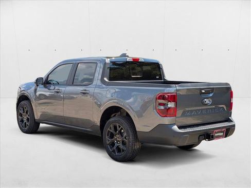 New 2025 Ford Maverick Lariat w/ Black Appearance Package image 9