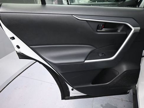 Used 2025 Toyota RAV4 LE AWD/4WD image 18