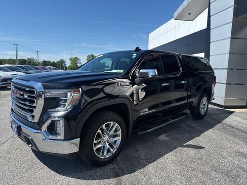 Used 2019 GMC Sierra 1500 SLT w/ SLT Premium Package AWD/4WD image 3