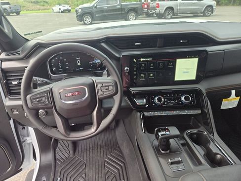 New 2026 GMC Sierra 1500 AT4 w/ AT4 Premium Package AWD/4WD image 8