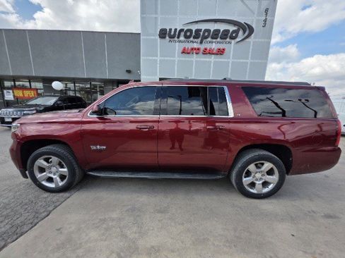 Used 2018 Chevrolet Suburban LT w/ Texas Edition Package image 9
