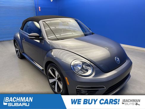 Used 2013 Volkswagen Beetle 2.0T image 1