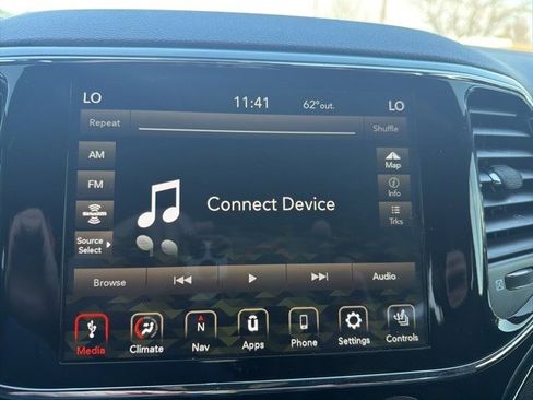 Used 2021 Jeep Grand Cherokee Limited image 14