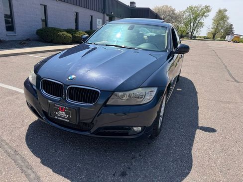 Used 2009 BMW 328i xDrive Sedan AWD/4WD image 5
