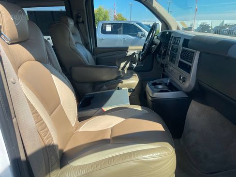 Used 2014 Chevrolet Express 1500 AWD image 42