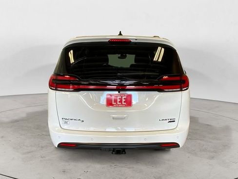 New 2026 Chrysler Pacifica Limited w/ S Appearance Package AWD/4WD image 5