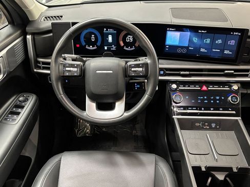 Used 2025 Hyundai Santa Fe SEL FWD image 37